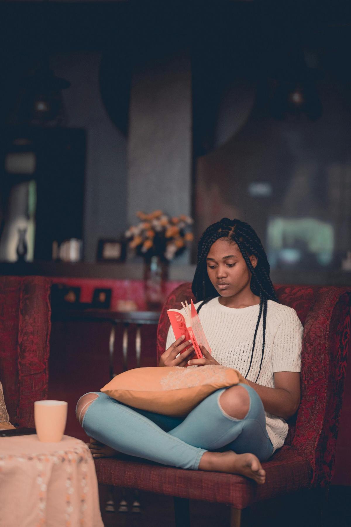 girl reading